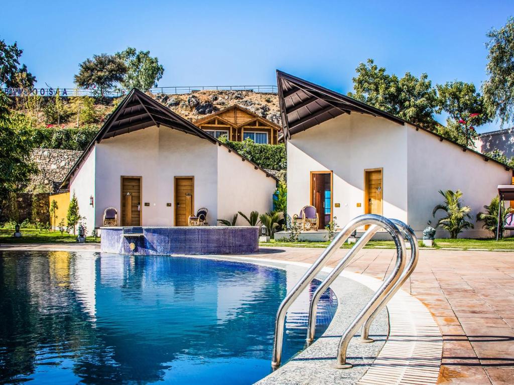 Bamboosaa Resort & Spa