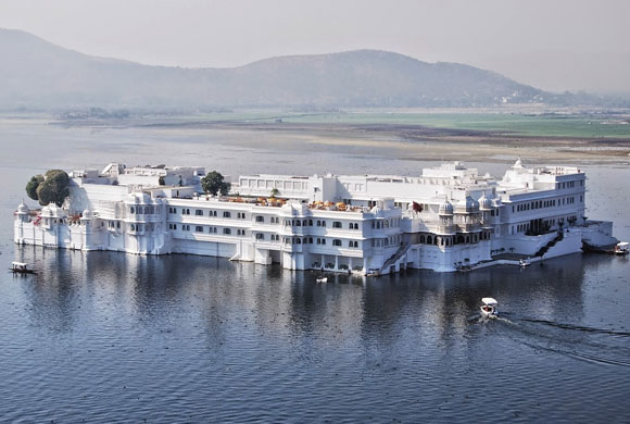 taj-lake-palace-udaipur.jpg